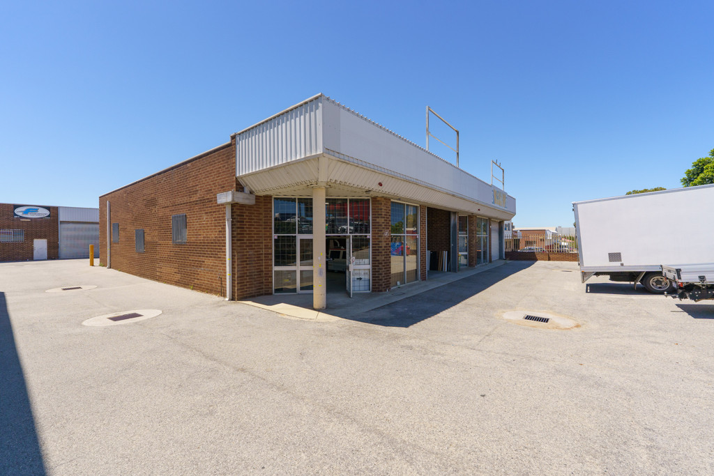 2/4 Dobra Road, Yangebup WA
