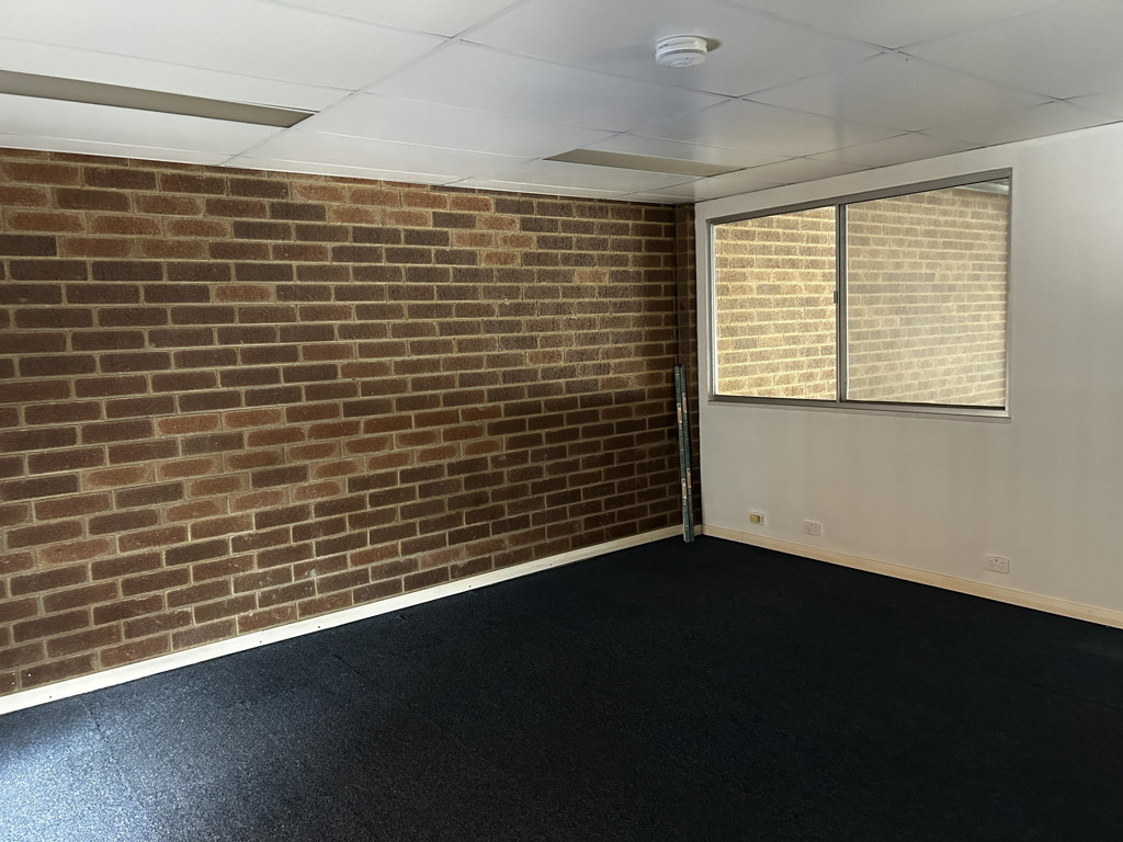 2/4 Dobra Road, Yangebup WA